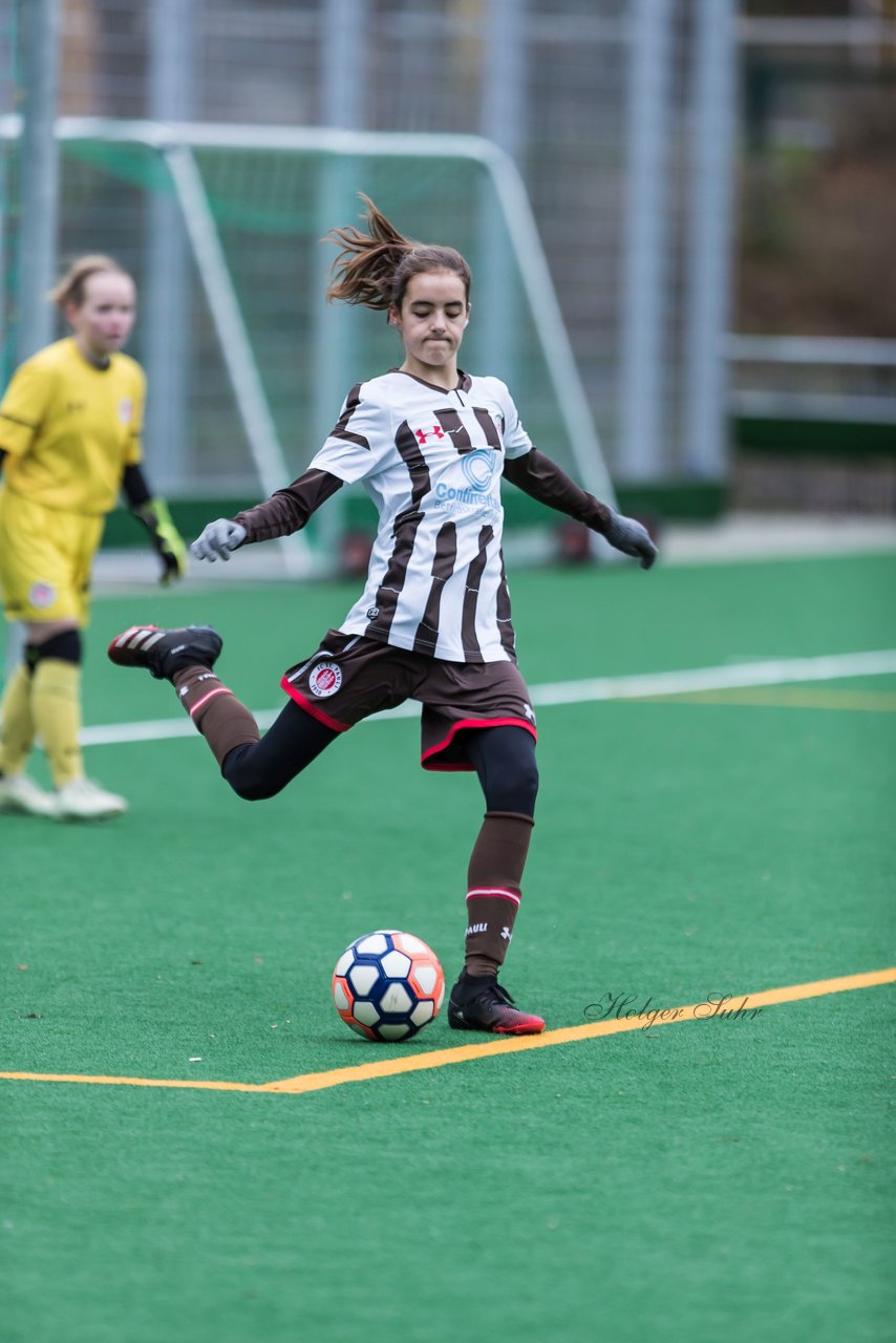 Bild 139 - wBJ VfL Pinneberg - St. Pauli : Ergebnis: 7:0 (Abbruch)